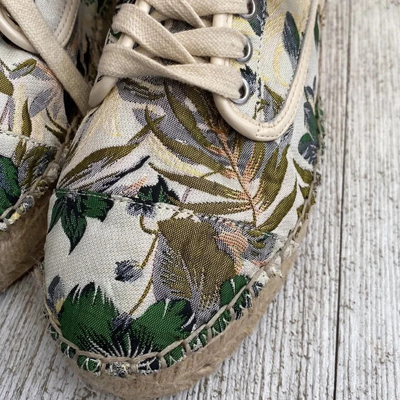 Anthropologie J/Slides Embroidered Tropical Print Platform Sneakers Size 7.5 - Picture 10 of 10